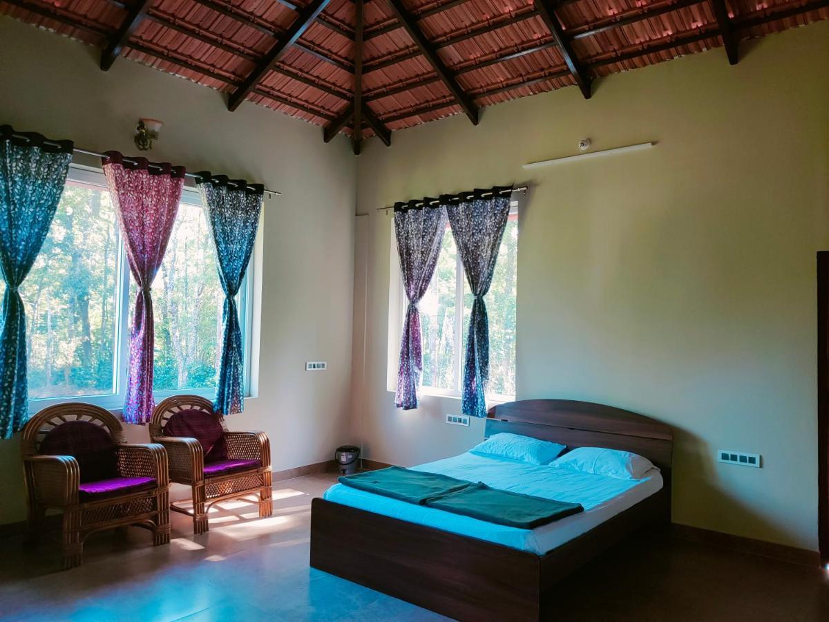 Appartamento Memories Of Malnad Chikmagalūr Esterno foto